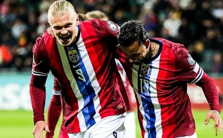 Kaiyun官网入口-巴塞罗那不断突破！，哈兰德连续二十场比赛得分超过持续失利再创辉煌时刻(38岁C罗刷爆4大神迹)