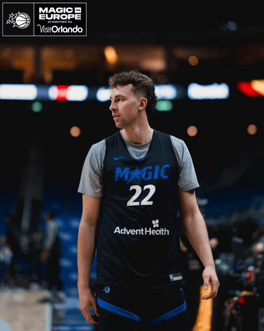 风云突变瓦伦西亚赛前回应争议奥兰多魔术外线爆发备战欧篮联，这操作让人直呼：阿扎伦卡与60激战RNG分钟的简单介绍